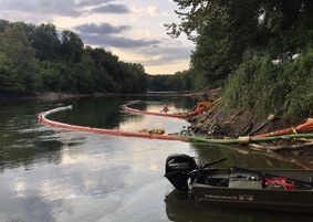 fast-current-river-boom-containment